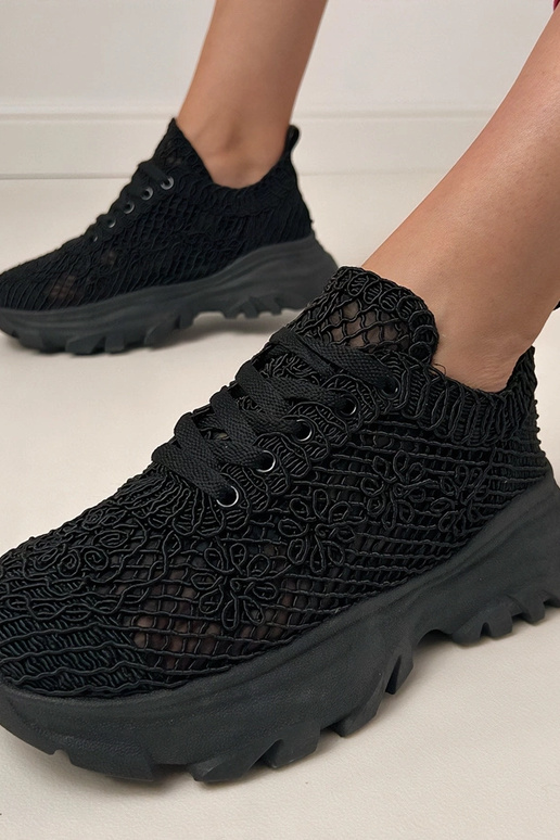 Czarne sneakersy ażurowe na...
