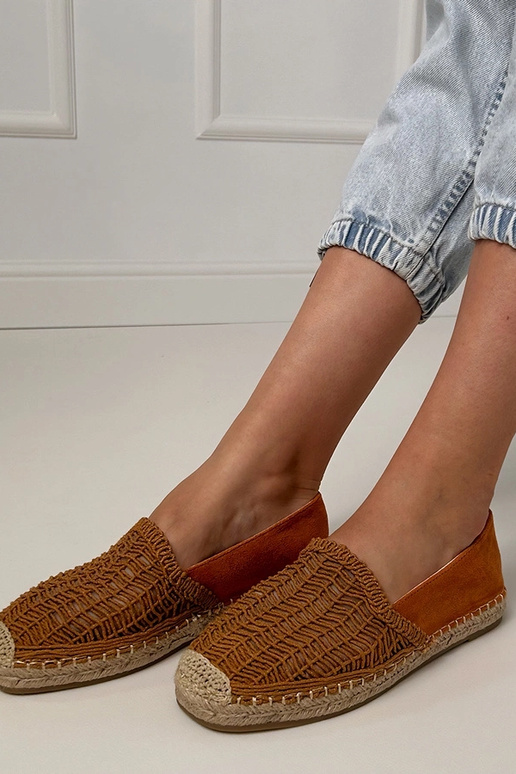Brązowe espadryle ażurowe na...