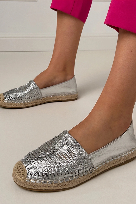 Srebrne espadryle ażurowe na...