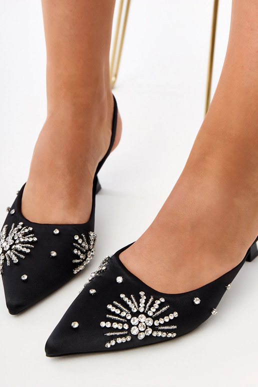 Czarne czółenka z cyrkoniami i...