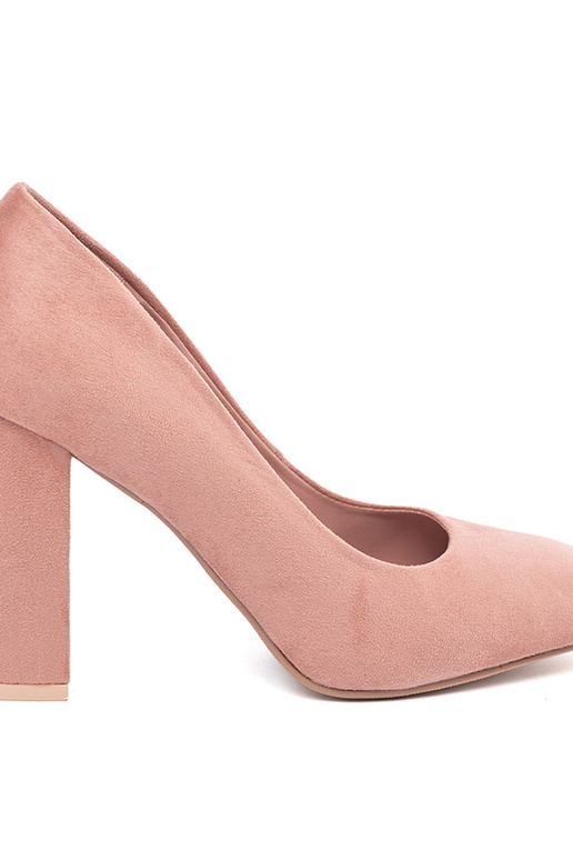 ZAMSZOWE CZÓŁENKA NA SŁUPKU