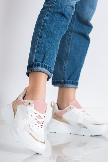 Women's casual shoes... 2