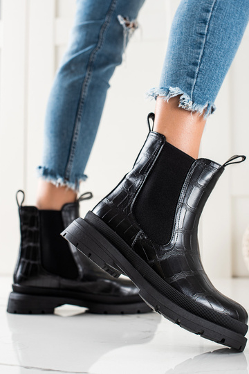 black Chelsea boots 2