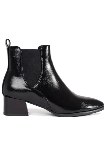 Elegant style INomens boots...