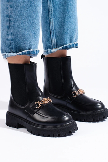 Persistent model shoes... 2
