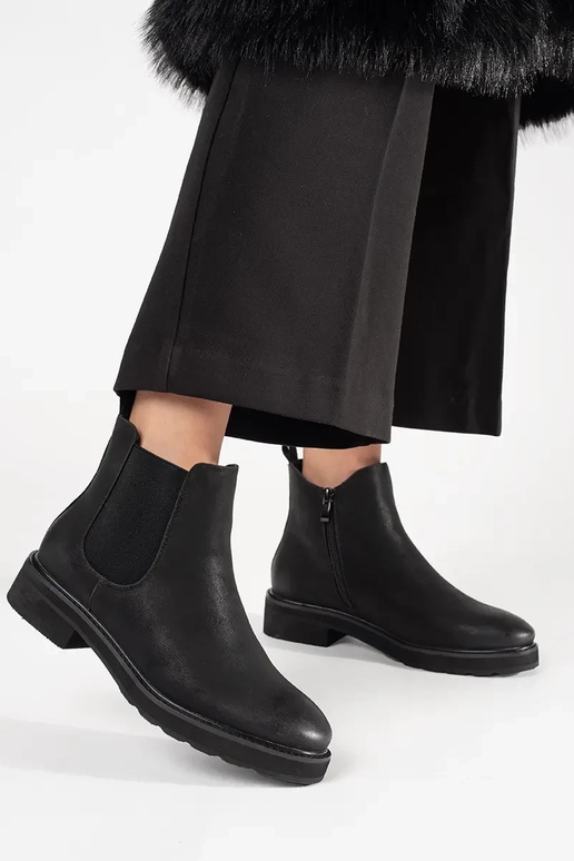 The classic model black boots SERGIO...