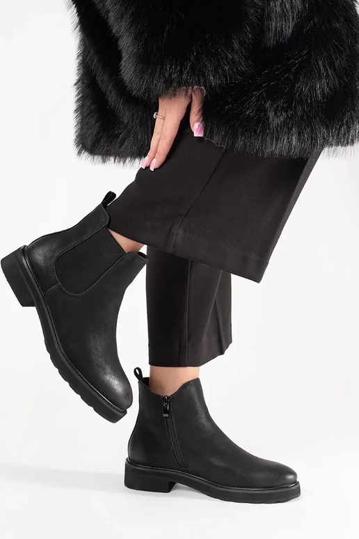 The classic model black boots SERGIO...