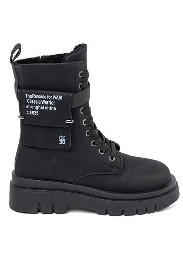 black boots Inith pocket