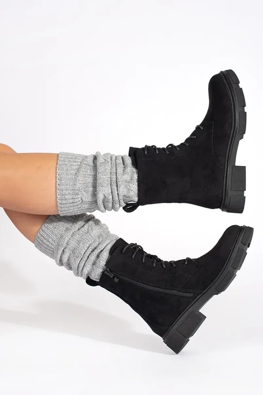 Zamszowe botki damskie sznurowane