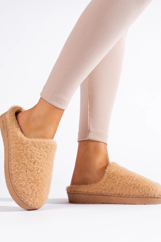 Persistent model kapcie Inith fur...