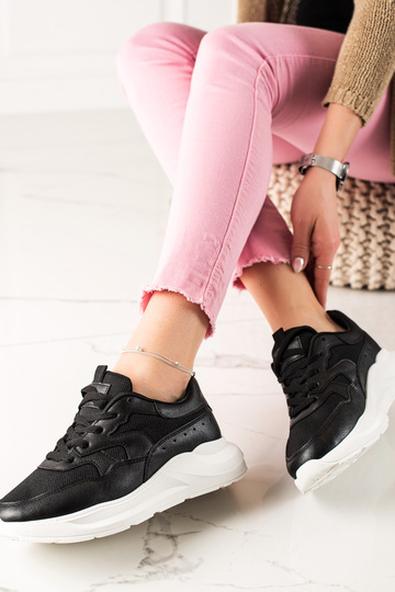KLASYCZNE CZARNE SNEAKERSY 2