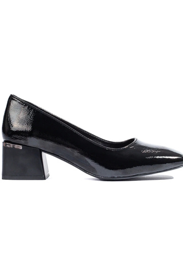 High-heeled shoes  Shelovet...