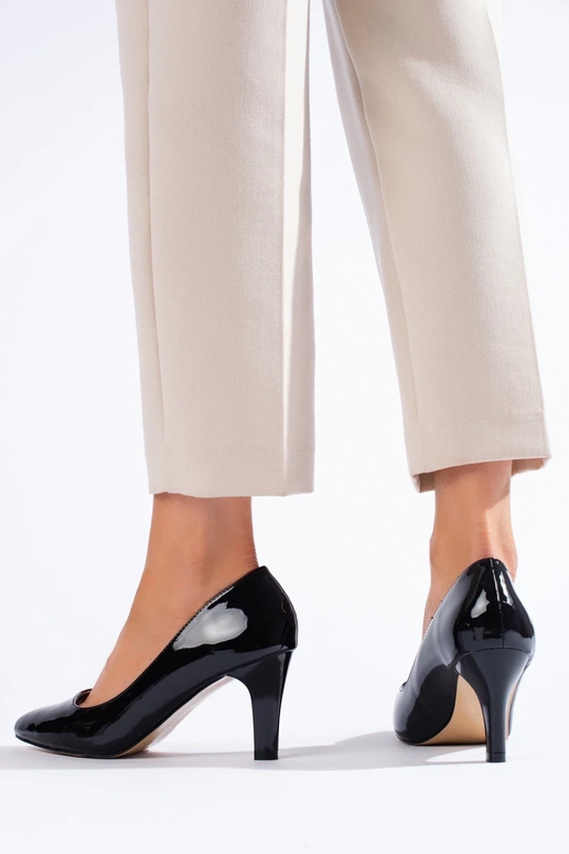 Everyday black shoes