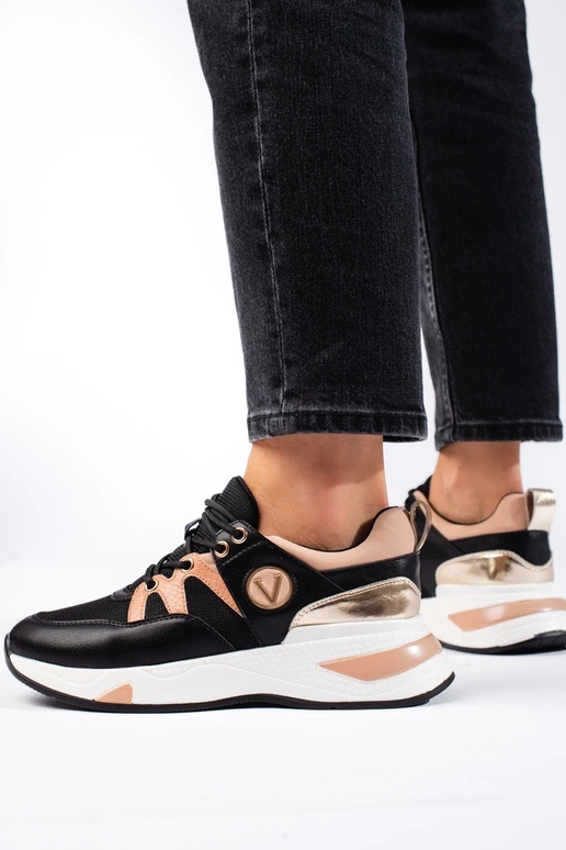 Sneakers model shoes Vinceza black-