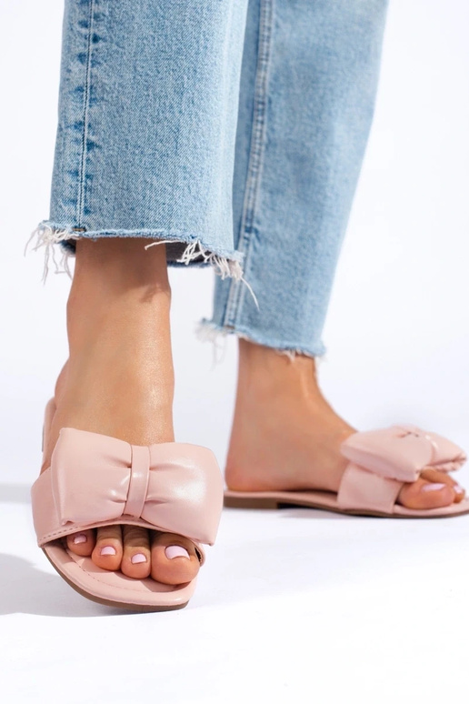 pink slippers   with bow Shelovet