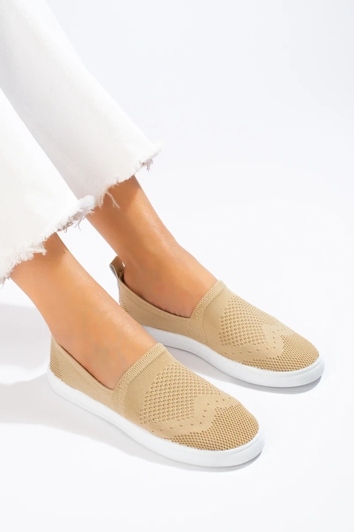 with elements of openwork Women's... with elements of openwork Women's...