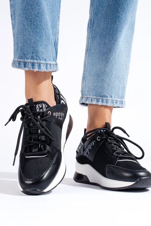 Women's casual shoes Vinceza black