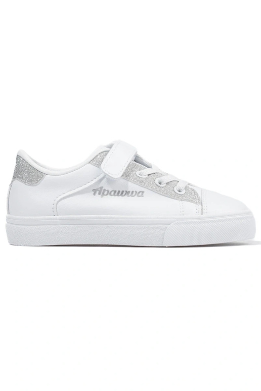 White sports shoes  Shelovet