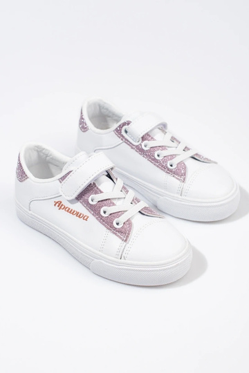 White sports shoes  Shelovet 2