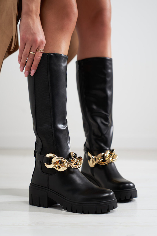 black INomens boots on a thick sole... black INomens boots on a thick sole...