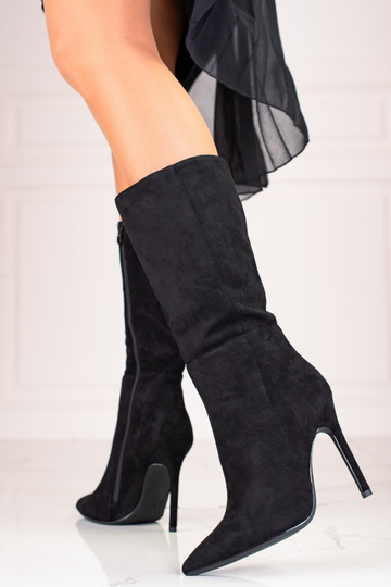 Boots on a high heel black 2
