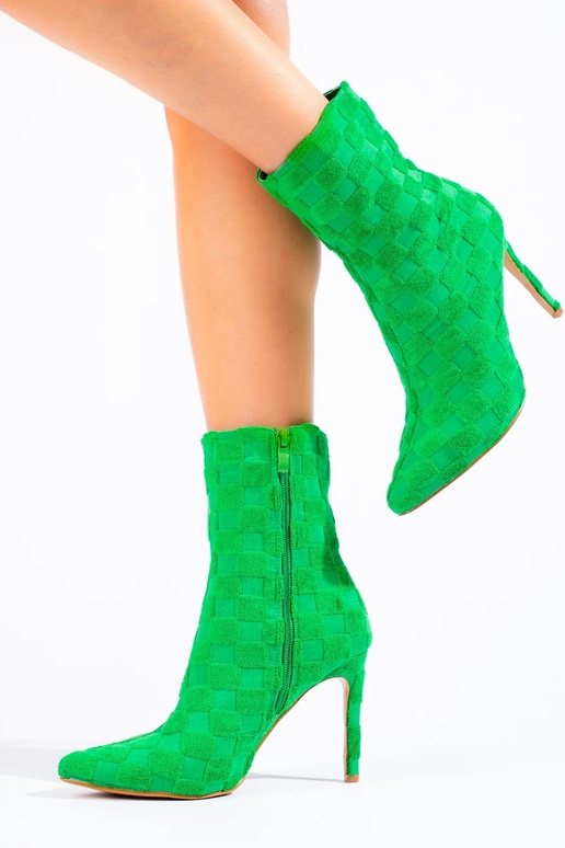 High fitted Inomens boots on a high... High fitted Inomens boots on a high...