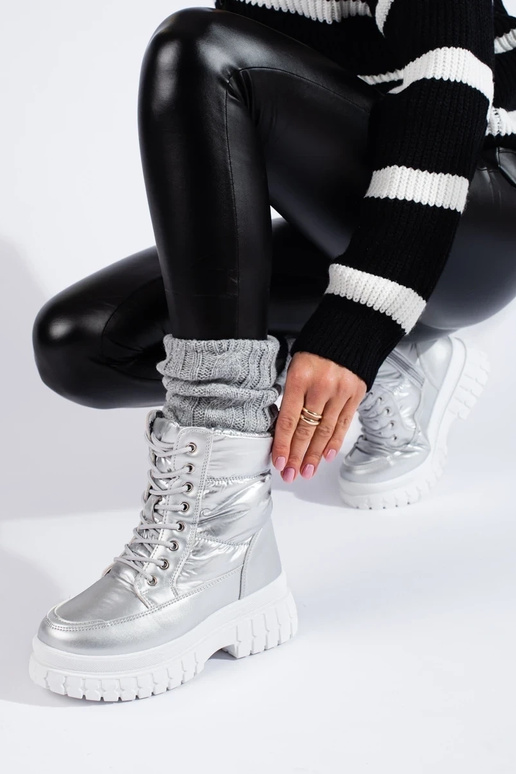 silver color INomens snoIn boots... silver color INomens snoIn boots...