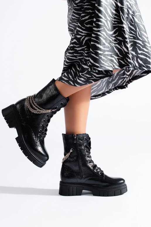 black boots Inith chains Sokolski black boots Inith chains Sokolski