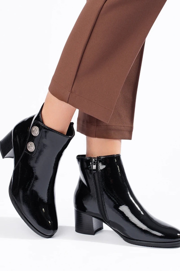 Klasyczne lakierowane botki... 2