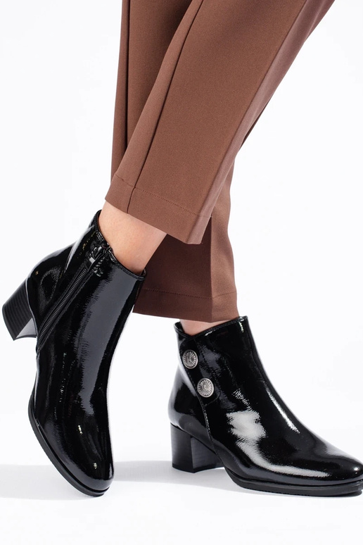 The classic model lacquered Inomens...