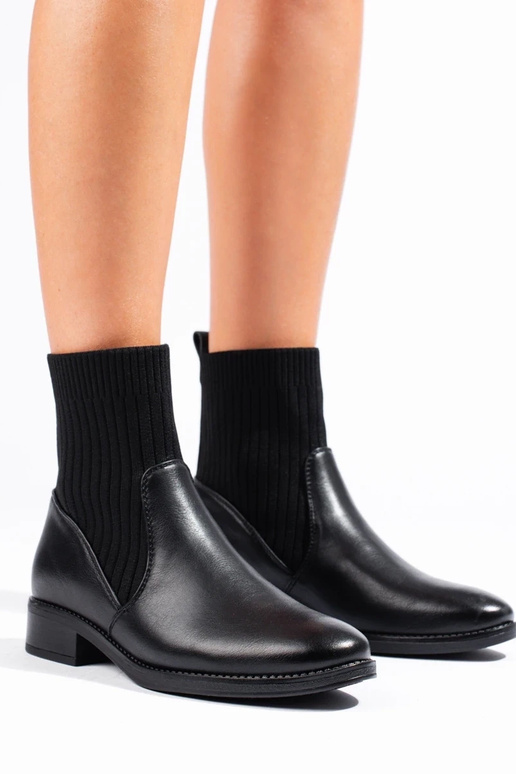 Persistent model boots flat