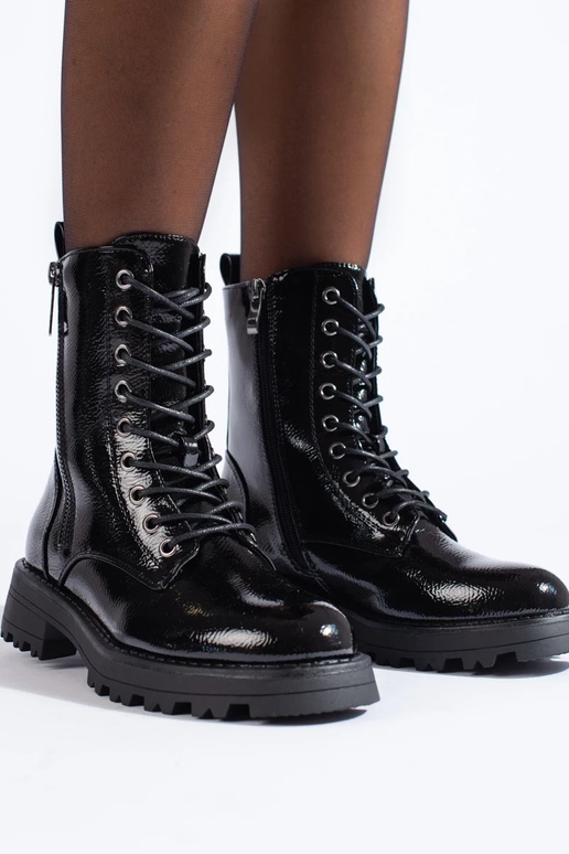 INomens boots Inith a decorative zipper INomens boots Inith a decorative zipper