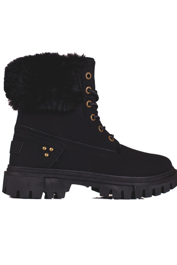 black boots Inith fur