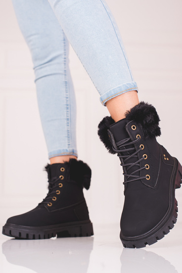 black boots Inith fur 2