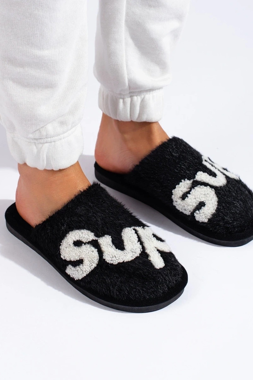 Warm slippers from Shelovet black