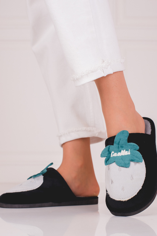 Warm slippers Shelovet black