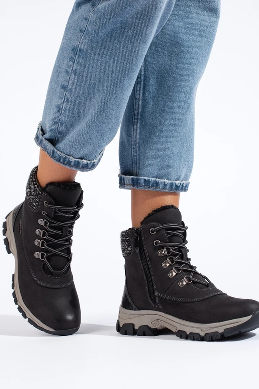 black boots Inith platform