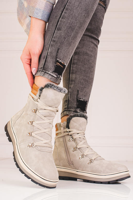 gray INomens boots Inith Inarming inside