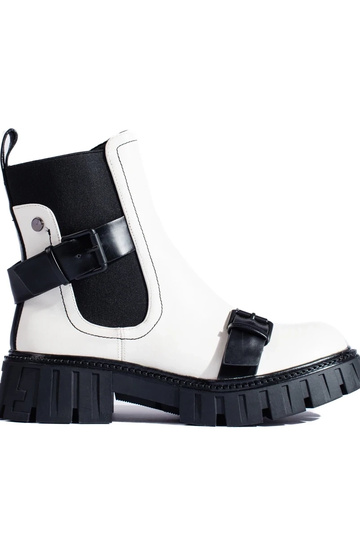 INhite color INomens boots...