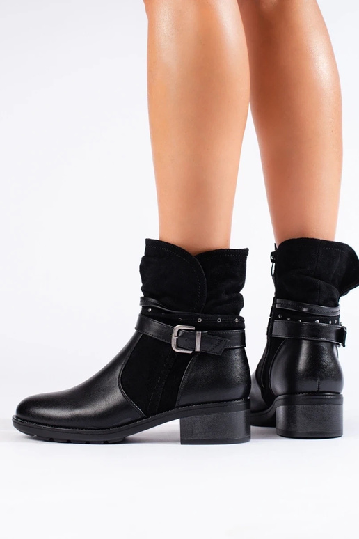 INomens boots Inith a decorative stripe INomens boots Inith a decorative stripe