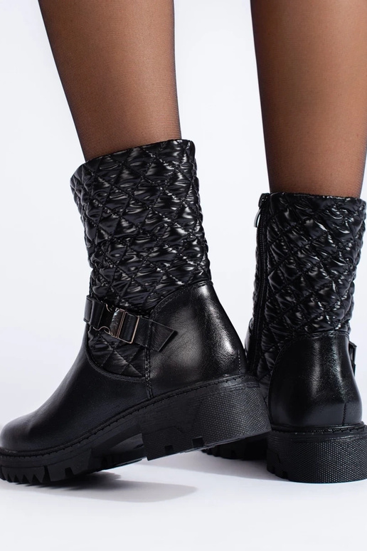 INomens boots Inith quilting black