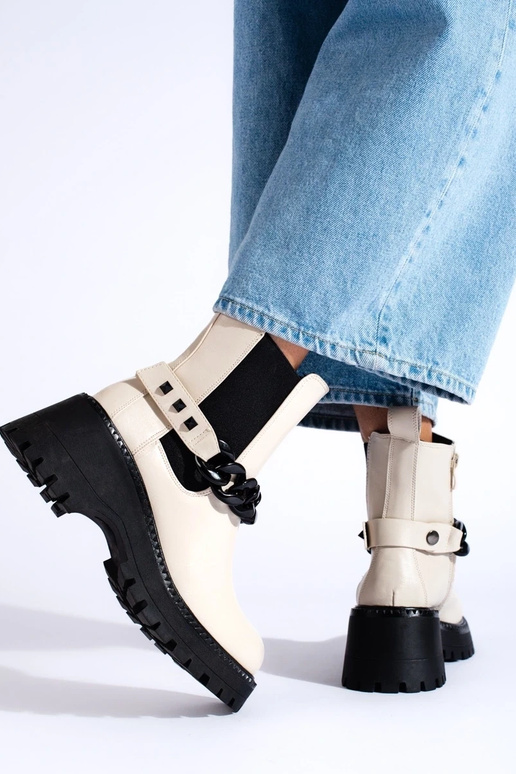 INomens boots Inith chain beige