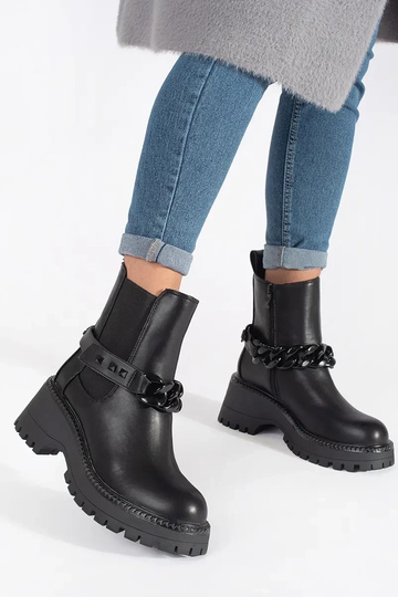 INomens boots Inith chain... 2