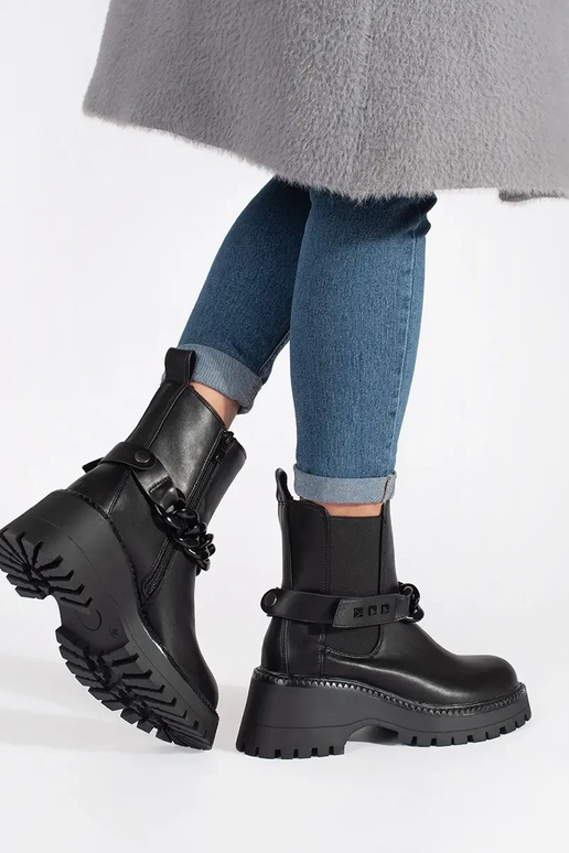 INomens boots Inith chain black
