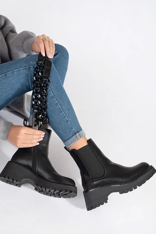 INomens boots Inith chain black