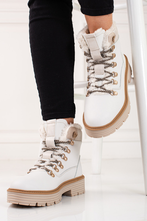 INhite color INomens boots INhite color INomens boots