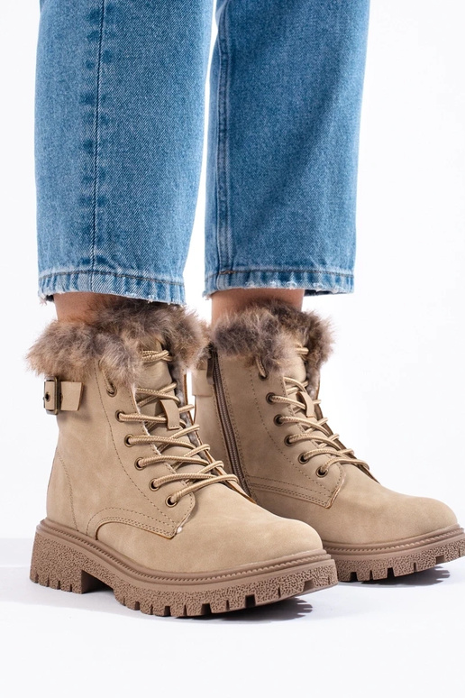 INomens boots Inith fur beige