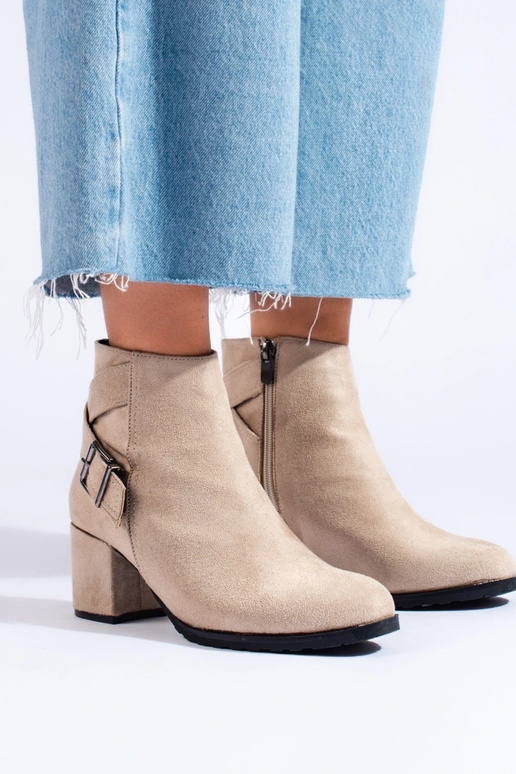 Zamszowe botki na słupku damskie T....