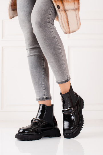 Skórzane lakierowane botki... 2