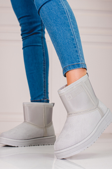 gray INomens snoIn boots... 2